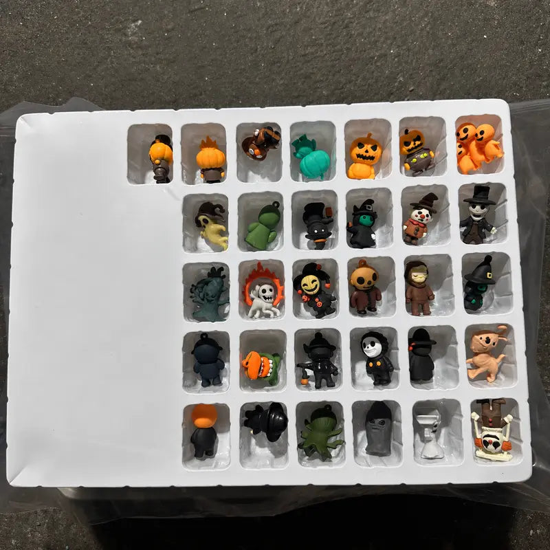 Halloween Mystery Countdown Calendar – 15 or 31 Daily Surprises