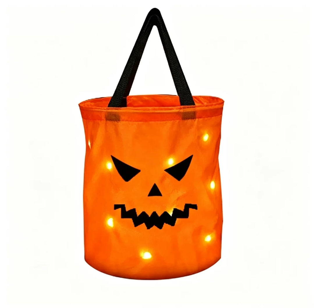 LED Light-Up Pumpkin Candy Bucket – Glowing Halloween Tote Bag for Trick or Treat, Party Favors & Spooky Night Fun