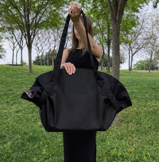 2-in-1 Foldable Tote Bag & Picnic Blanket
