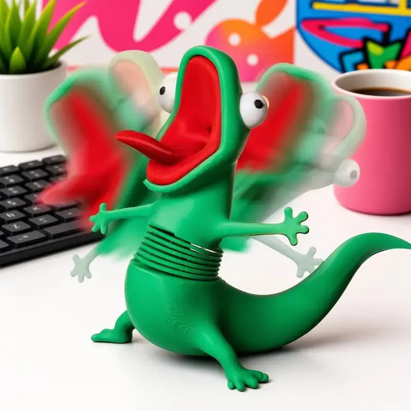 Lightweight Swinging Lizard Ornament with Seamless Glue